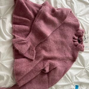 Zara new sweater with a new tag